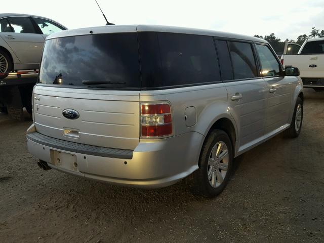 2FMGK5BC1BBD22155 - 2011 FORD FLEX SE SILVER photo 4