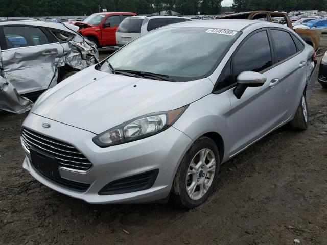 3FADP4BJ0FM111699 - 2015 FORD FIESTA SE SILVER photo 2