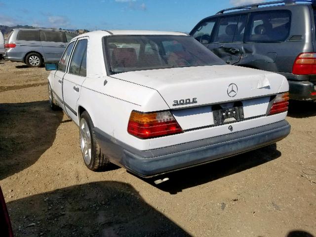 WDBEA30D1GA307123 - 1986 MERCEDES-BENZ 300 E WHITE photo 3