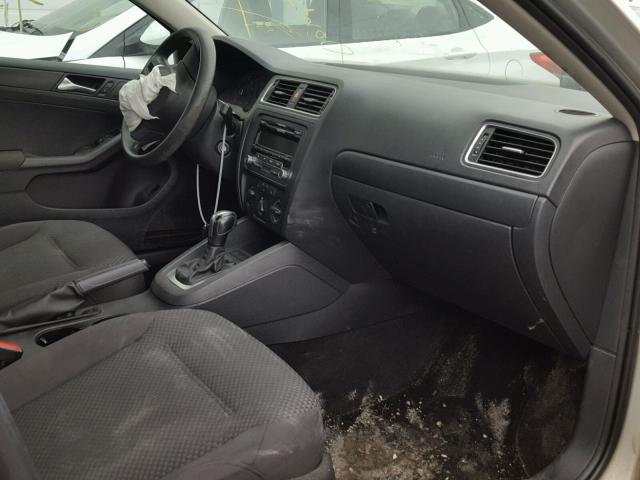 3VW2K7AJ7CM317985 - 2012 VOLKSWAGEN JETTA BASE SILVER photo 5