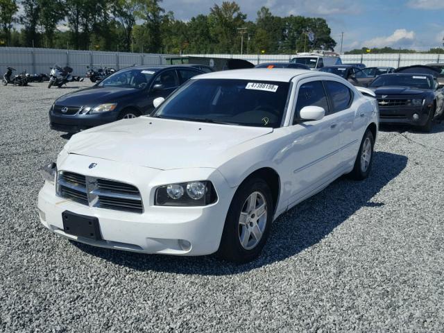 2B3CA3CVXAH259130 - 2010 DODGE CHARGER SX WHITE photo 2