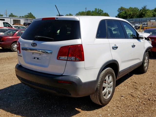 5XYKT3A17BG173780 - 2011 KIA SORENTO BA WHITE photo 4