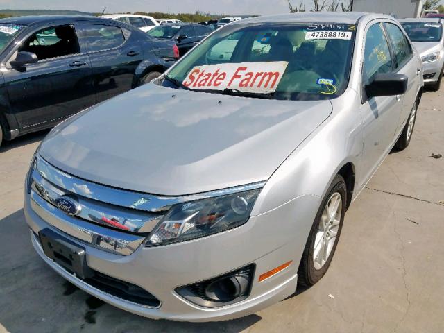 3FAHP0GA0AR111507 - 2010 FORD FUSION S SILVER photo 2