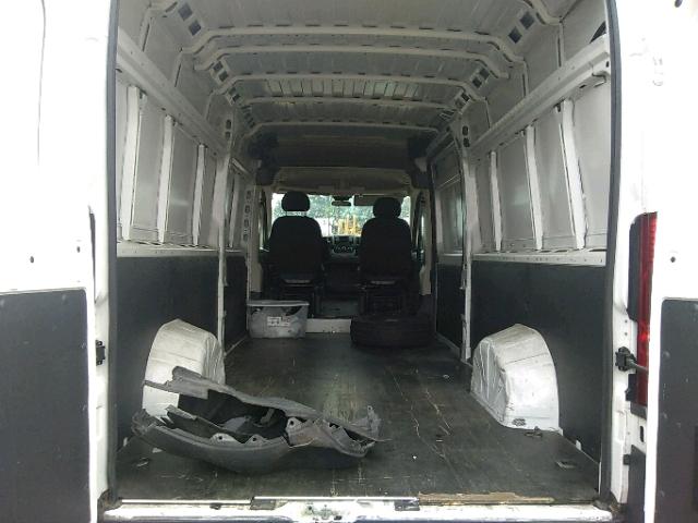 3C6URVJGXFE514347 - 2015 RAM PROMASTER 白色 照片 9