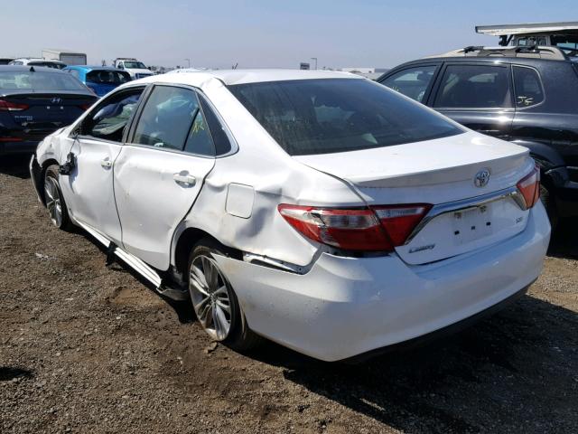 4T1BF1FK6HU399888 - 2017 TOYOTA CAMRY LE WHITE photo 3