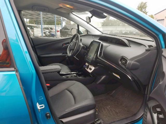 JTDKARFP0J3080978 - 2018 TOYOTA PRIUS PRIM 蓝色 照片 5