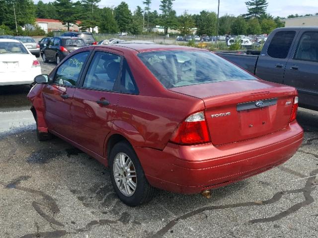 1FAFP34N95W125764 - 2005 FORD FOCUS ZX4 RED photo 3