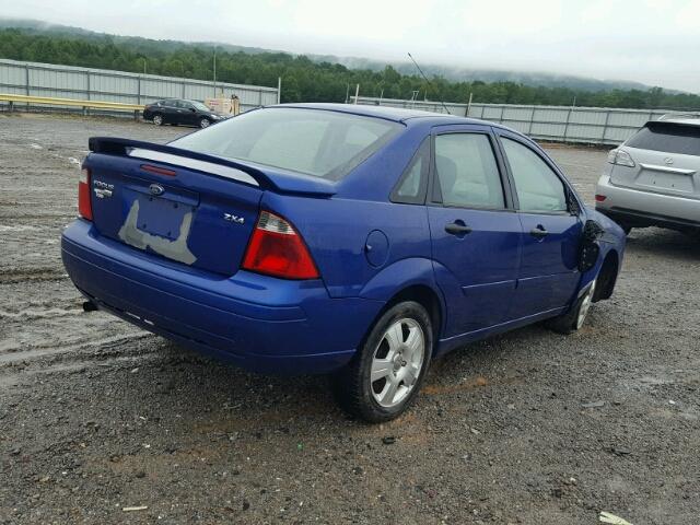 1FAFP34N85W311361 - 2005 FORD FOCUS ZX4 BLUE photo 4