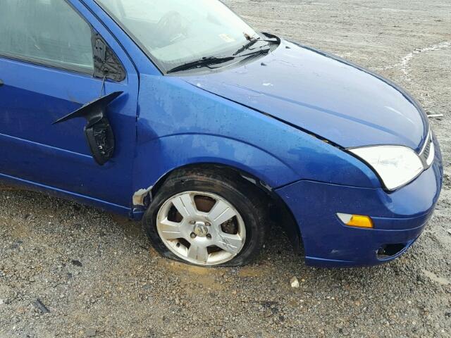 1FAFP34N85W311361 - 2005 FORD FOCUS ZX4 BLUE photo 9