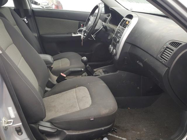 KNAFE161475006881 - 2007 KIA SPECTRA5 S SILVER photo 5