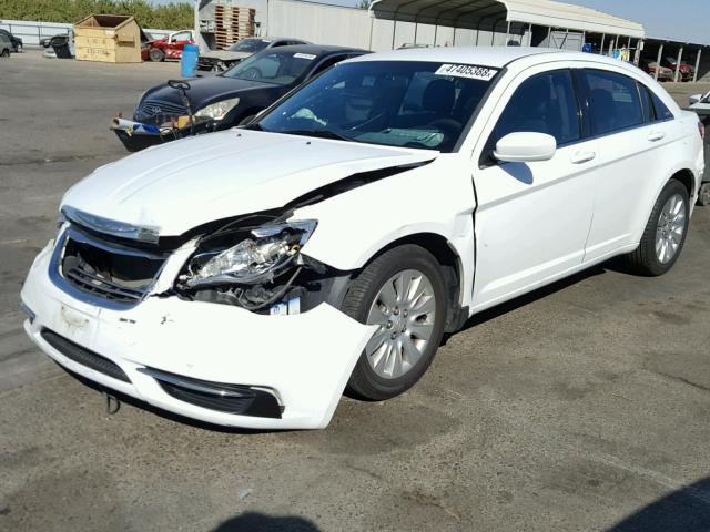 1C3CCBABXEN145352 - 2014 CHRYSLER 200 LX WHITE photo 2