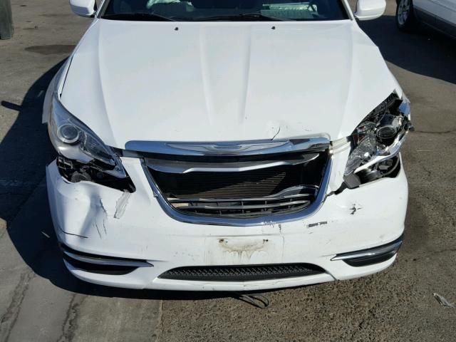 1C3CCBABXEN145352 - 2014 CHRYSLER 200 LX WHITE photo 9