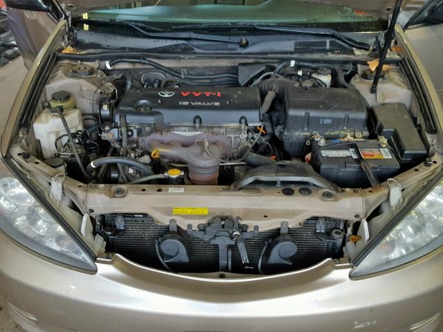 4T1BE32K55U393595 - 2005 TOYOTA CAMRY LE GOLD photo 7