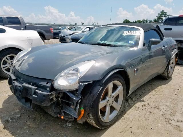 1G2MB35B08Y122463 - 2008 PONTIAC SOLSTICE GRAY photo 2