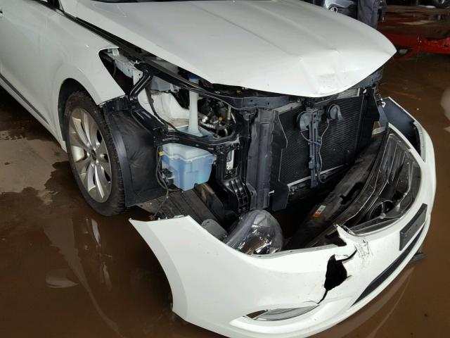 KMHFG4JG9CA134248 - 2012 HYUNDAI AZERA GLS WHITE photo 9