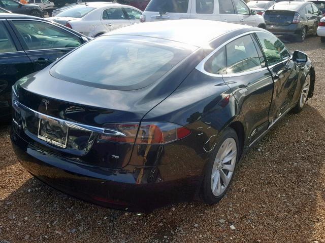 5YJSA1E16HF202867 - 2017 TESLA MODEL S შავი ფოტო 4