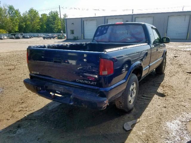 1GCDT19X2W8223360 - 1998 CHEVROLET S TRUCK S1 BLUE photo 4