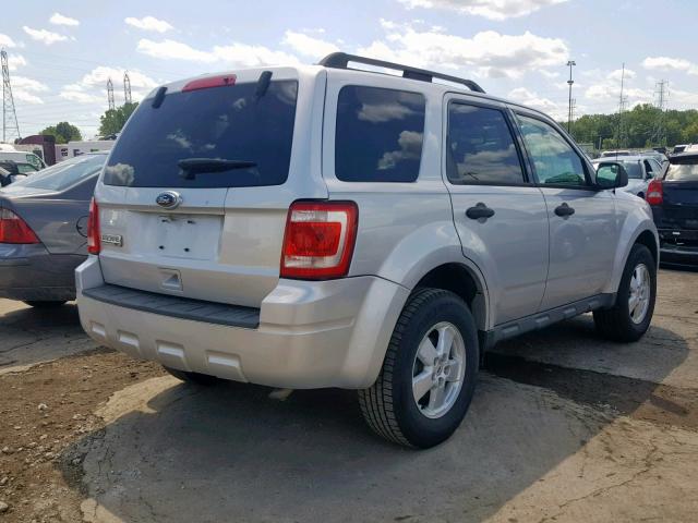 1FMCU0D73AKD18690 - 2010 FORD ESCAPE XLT SILVER photo 4