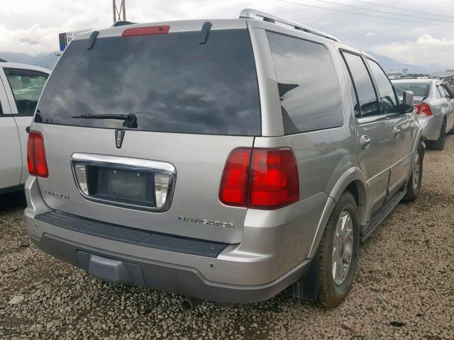 5LMFU28R94LJ02164 - 2004 LINCOLN NAVIGATOR SILVER photo 4