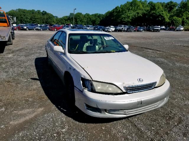 JT8BF28G815108891 - 2001 LEXUS ES 300 WHITE photo 1