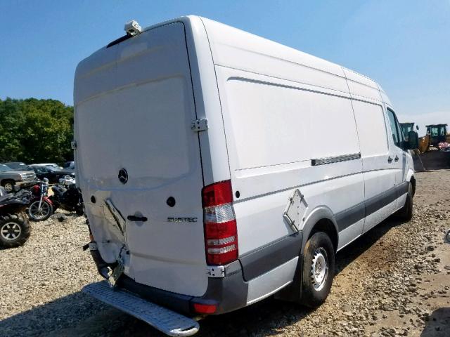 WD3PE8CB2C5611418 - 2012 MERCEDES-BENZ SPRINTER 2 WHITE photo 4