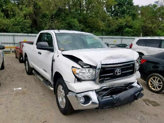 5TFUY5F15BX187379 - 2011 TOYOTA TUNDRA DOU WHITE photo 1