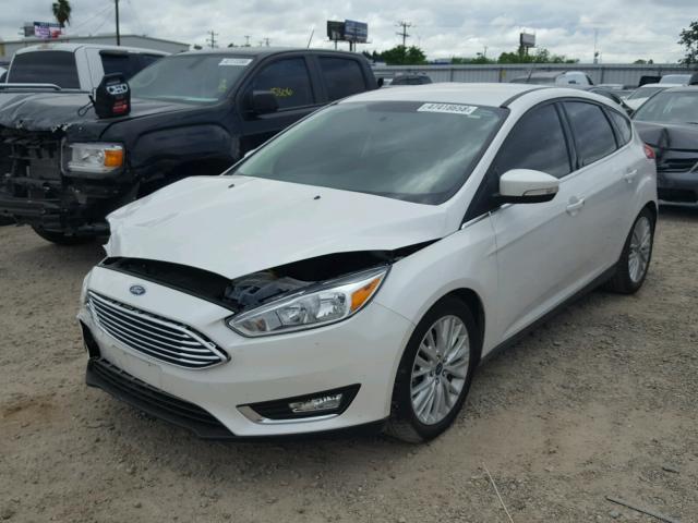 1FADP3N2XFL219554 - 2015 FORD FOCUS TITA WHITE photo 2