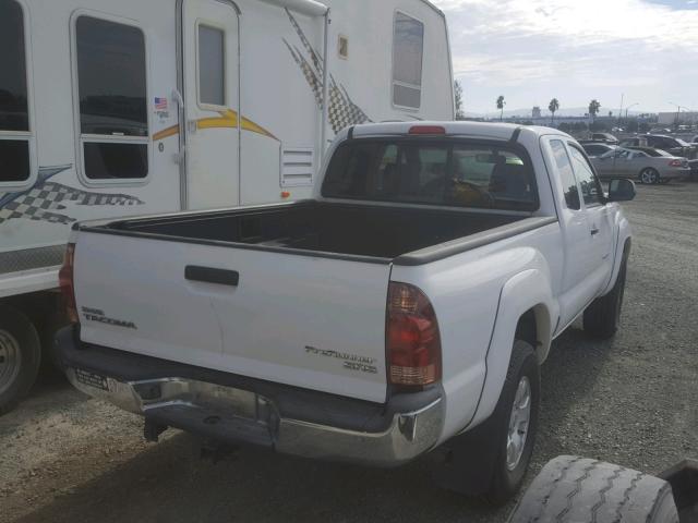 5TETX62N17Z410451 - 2007 TOYOTA TACOMA PRE WHITE photo 4