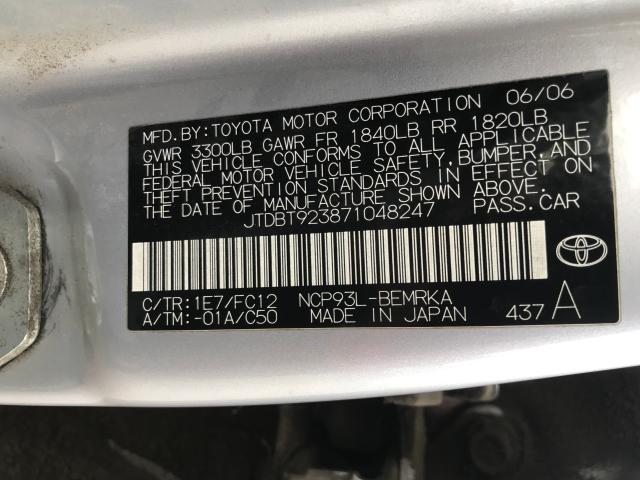 JTDBT923871048247 - 2007 TOYOTA YARIS SILVER photo 9