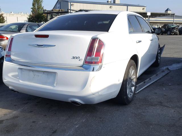 2C3CCAET0DH673955 - 2013 CHRYSLER 300C WHITE photo 4