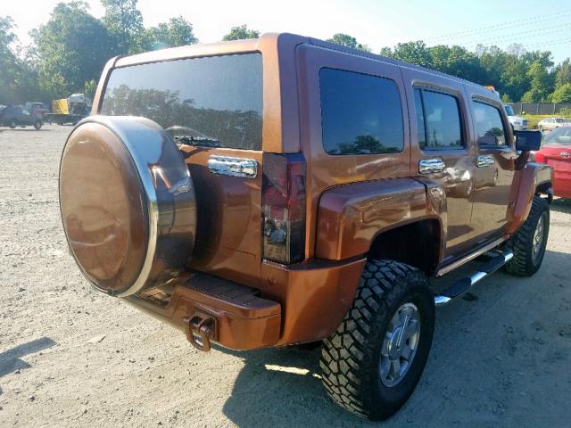 5GTDN136X68292946 - 2006 HUMMER H3 ORANGE photo 4