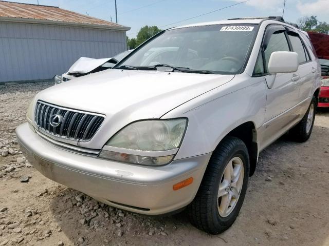 JTJHF10U610218131 - 2001 LEXUS RX 300 WHITE photo 2