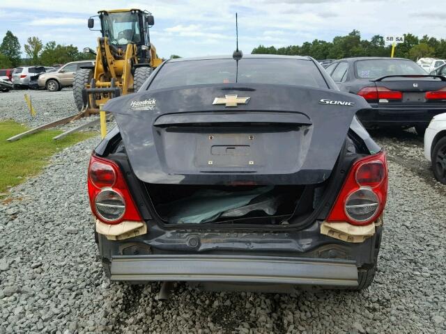 1G1JA5SH6F4125645 - 2015 CHEVROLET SONIC LS BLACK photo 9