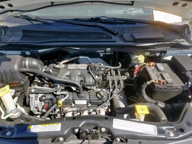 2V8HW44119R574772 - 2009 VOLKSWAGEN ROUTAN S WHITE photo 7