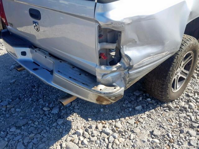 1D7RE3GK8BS520915 - 2011 DODGE DAKOTA SLT SILVER photo 9