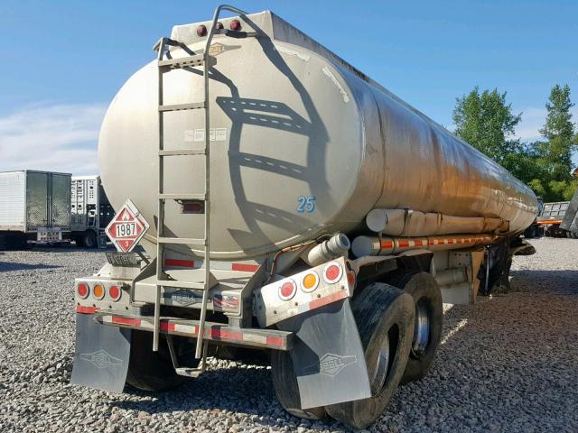 1BN2T43258B010102 - 2008 BEAL TANKER SILVER photo 4