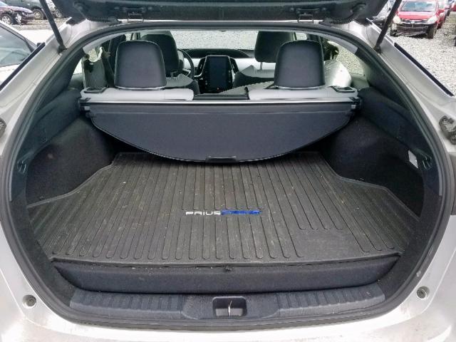 JTDKARFP9H3006128 - 2017 TOYOTA PRIUS PRIM 银色 照片 9