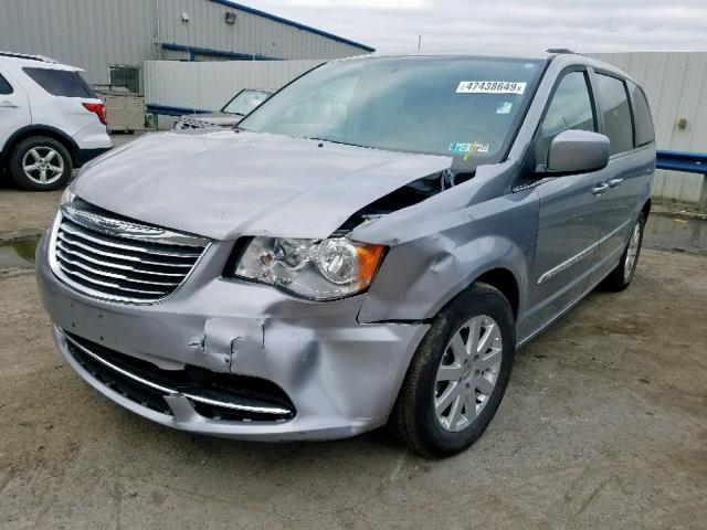 2C4RC1BG6DR809268 - 2013 CHRYSLER TOWN & COU SILVER photo 2