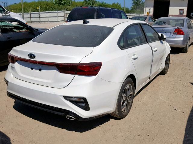 3KPF24AD3KE090395 - 2019 KIA FORTE FE WHITE photo 4