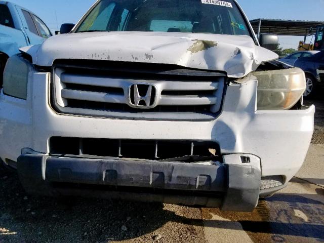 5FNYF281X6B026190 - 2006 HONDA PILOT LX WHITE photo 9