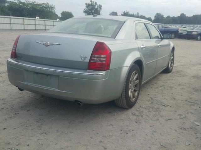 2C3KA63H66H226532 - 2006 CHRYSLER 300C SILVER photo 4