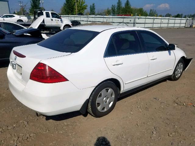 1HGCM56417A002998 - 2007 HONDA ACCORD LX WHITE photo 4