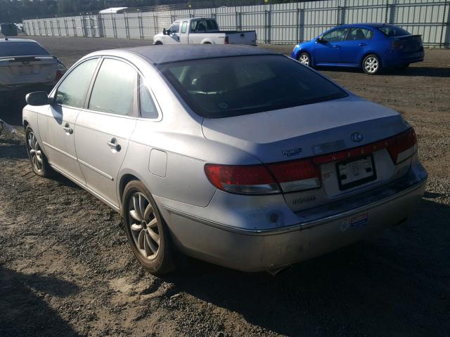 KMHFC46FX6A056076 - 2006 HYUNDAI AZERA SE SILVER photo 3