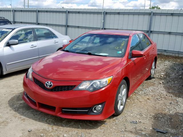 4T1BF1FK0CU557425 - 2012 TOYOTA CAMRY BASE RED photo 2