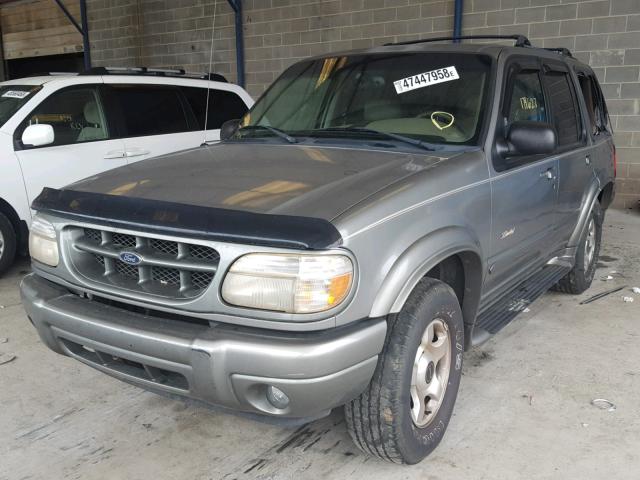 1FMZU65E7YZC57548 - 2000 FORD EXPLORER L GREEN photo 2