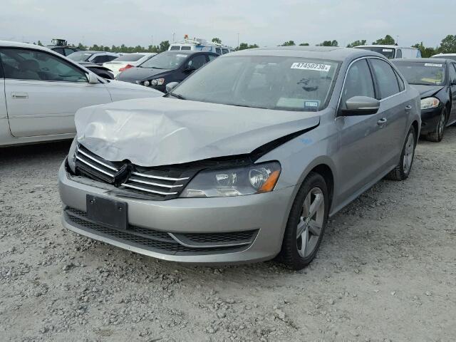 1VWBP7A35DC040548 - 2013 VOLKSWAGEN PASSAT SE GRAY photo 2