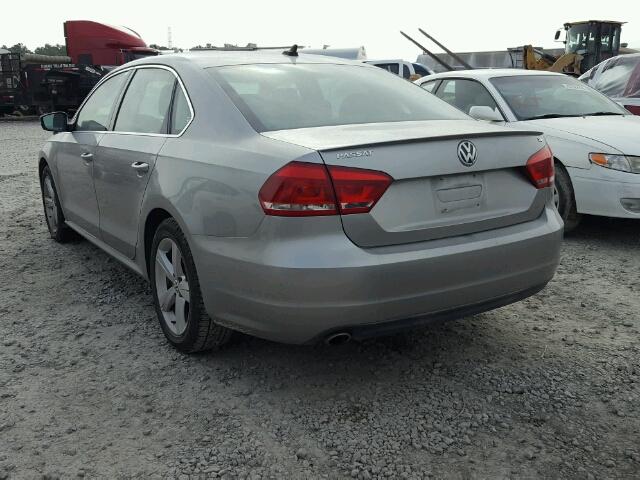 1VWBP7A35DC040548 - 2013 VOLKSWAGEN PASSAT SE GRAY photo 3