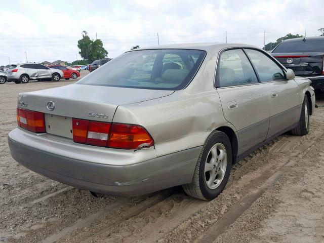 JT8BF28GXW5022702 - 1998 LEXUS ES 300 GOLD photo 4