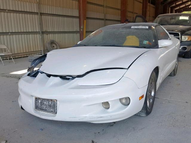 2G2FS22K8W2215894 - 1998 PONTIAC FIREBIRD WHITE photo 2