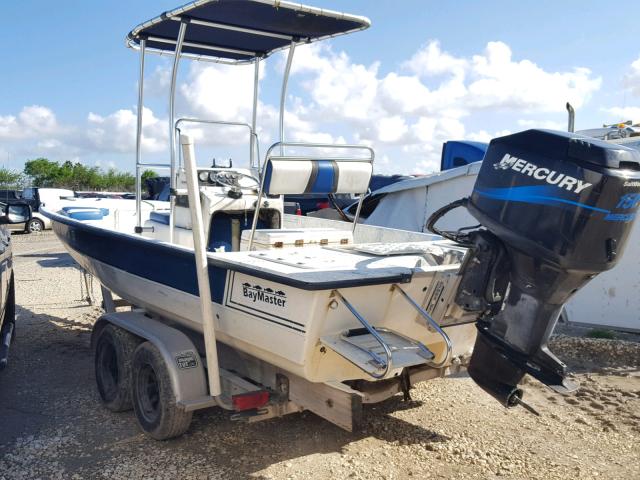 BKV1T557G001 - 2001 BAYT BOAT 2150 WHITE photo 3